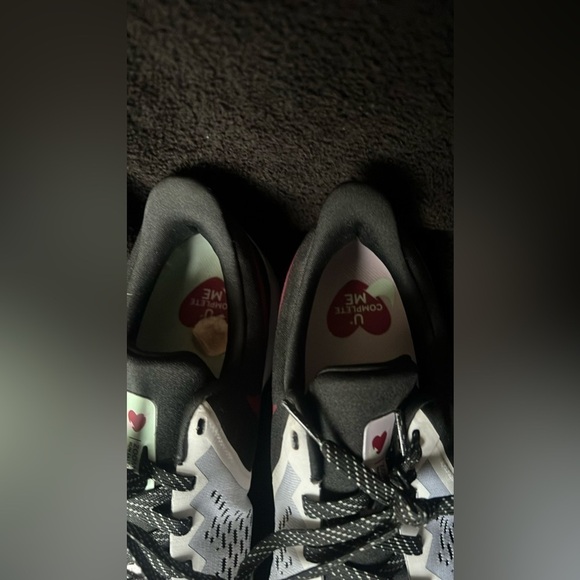 Women's WMNS Zoom Winflo 6 Running Shoe, White Noble Red Black Iced Lilac - Picture 5 of 9